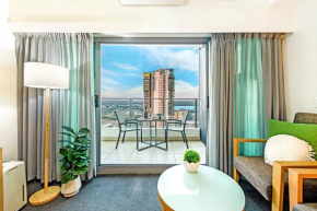 Metropolis Mirage - A Poolside CBD Studio